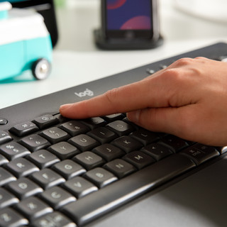 Logitech Signature K650 Comfort Wireless Keyboard QWERTZ