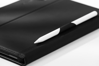 BlueBuilt Apple iPad Pro (2024) 11 Zoll Book Case Schwarz