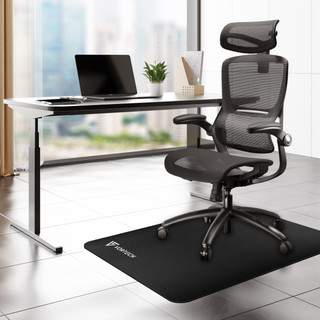 Vortech Essential Gaming-Stuhl Schwarz + Vortech Bodenschutzmatte Schwarz