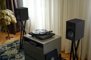 Pro-Ject Colourful Audio System E Schwarz