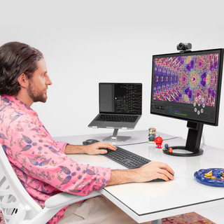 Logitech MX Master 4 Hellgrau