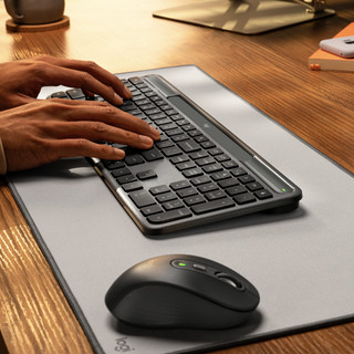 Logitech Signature Slim Solar+ kabellose Tastatur QWERTZ