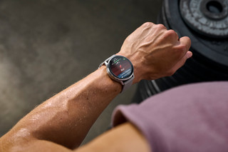 Garmin Venu 4 Silber/Grau 45 mm