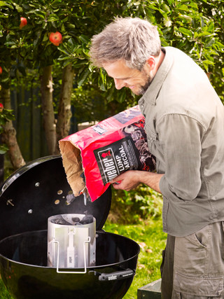 Weber Master-Touch Premium E-5770 Schwarz Starterset