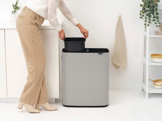 Brabantia Bo Touch Bin Mülleimer 2 x 30 Liter Soft Grey