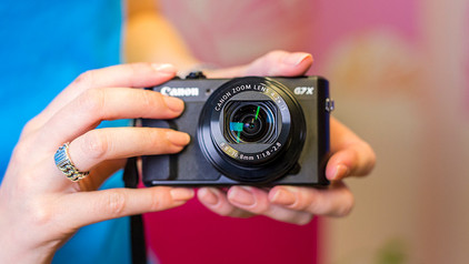 How do you choose a compact camera?