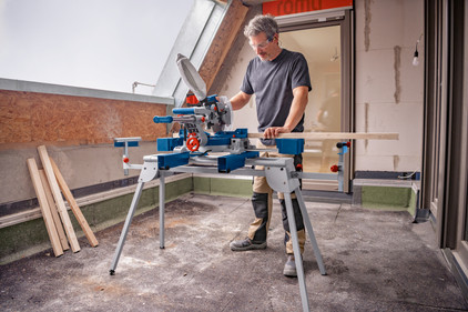 Underframe radial arm saw