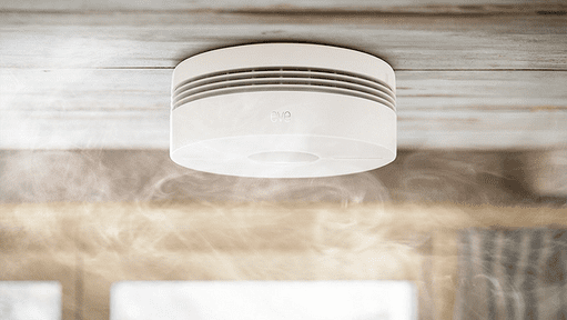 What are the advantages of a smart smoke detector?