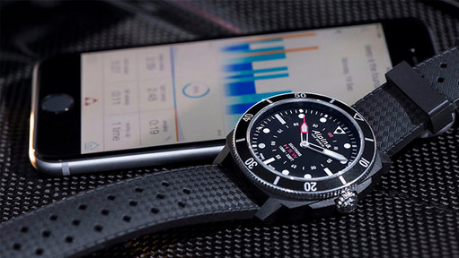 How do you choose a smartwatch that works with your smartphone?